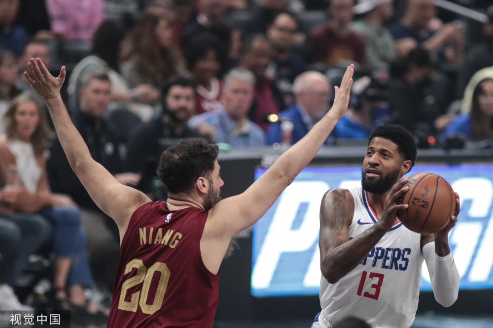 托特纳姆热刺被告知，他们“最大的错误”可以通过一月份引进明星中场球员来解决。